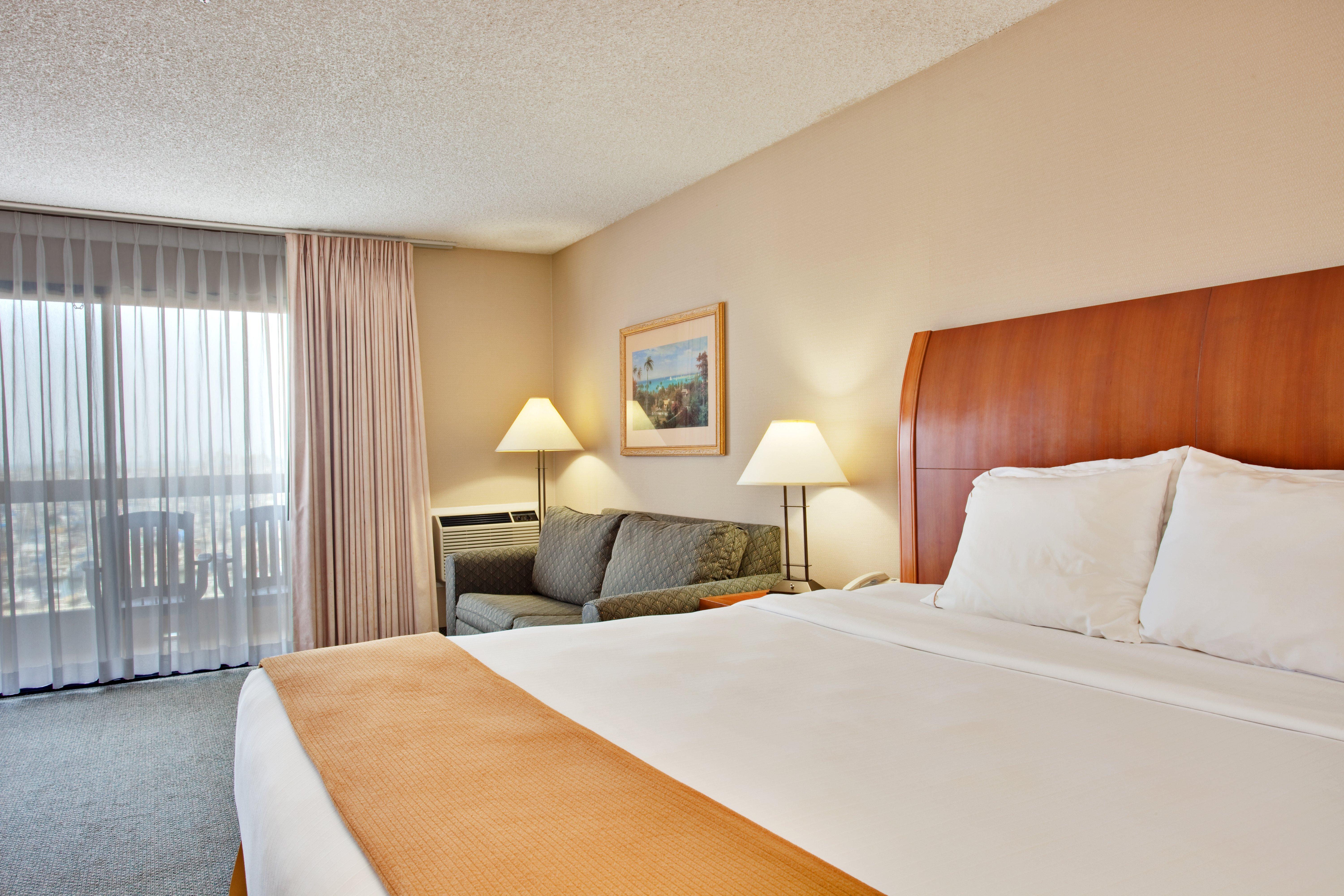 Holiday Inn Express Hotel & Suites Ventura Harbor By Ihg Екстериор снимка