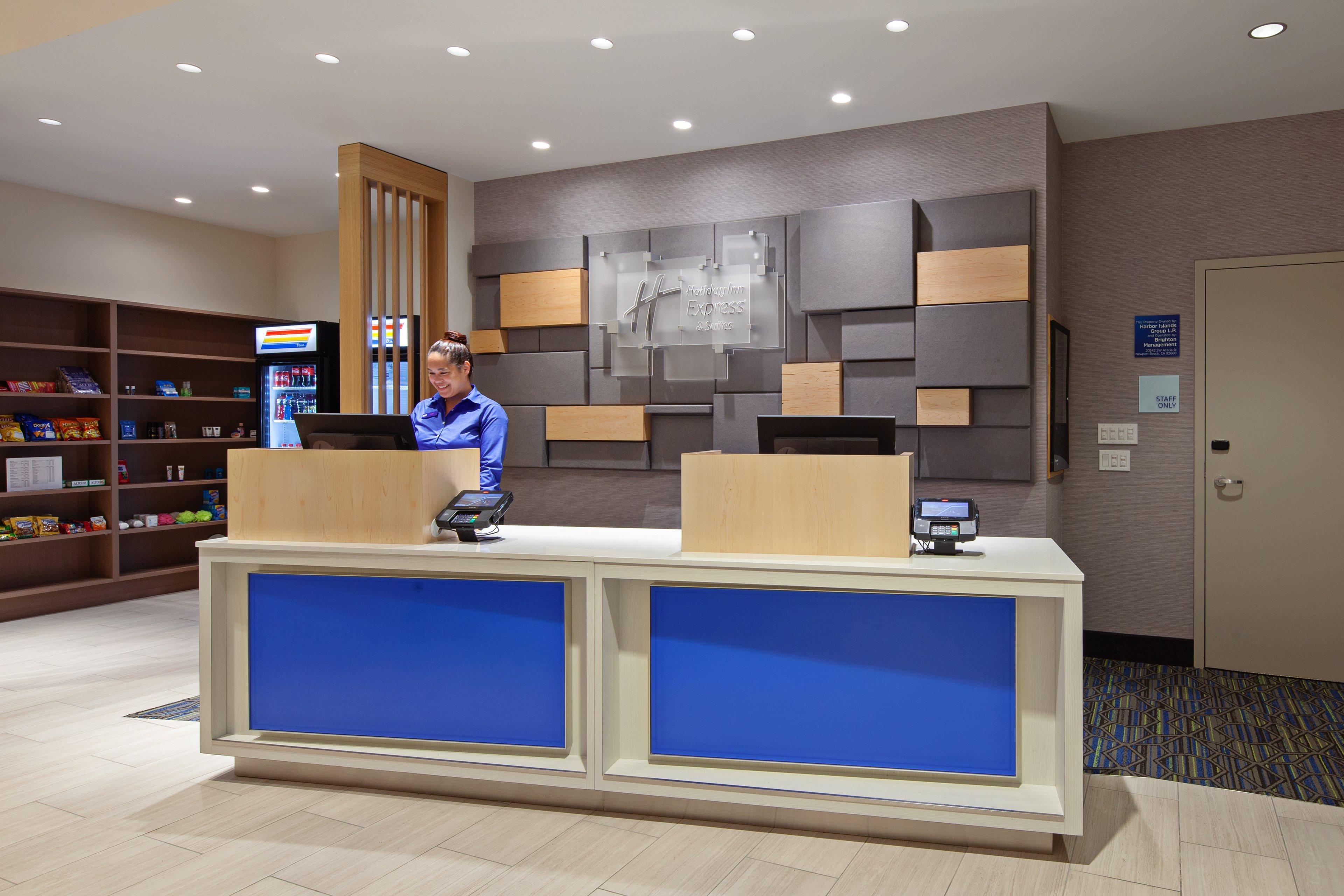 Holiday Inn Express Hotel & Suites Ventura Harbor By Ihg Екстериор снимка