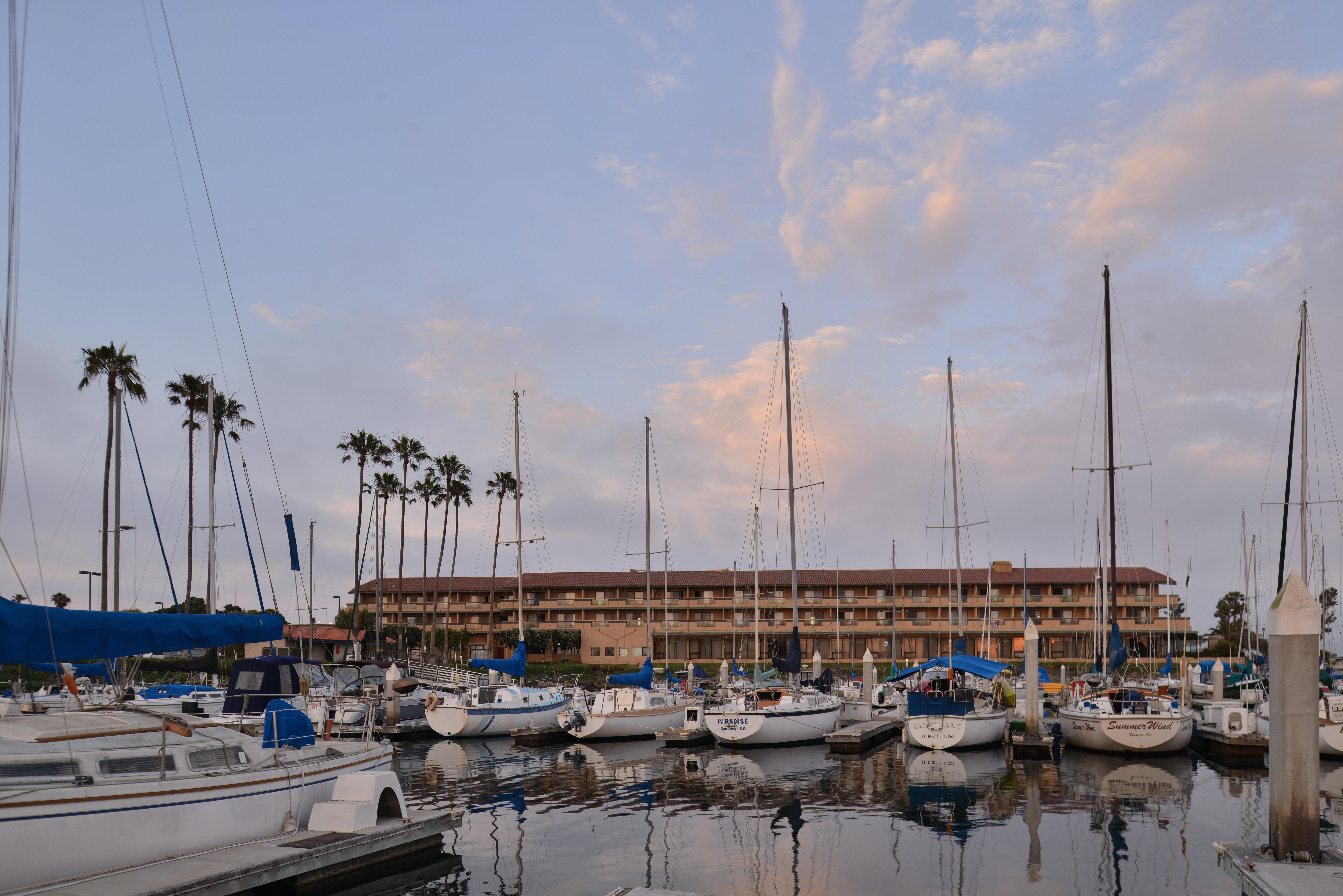 Holiday Inn Express Hotel & Suites Ventura Harbor By Ihg Екстериор снимка
