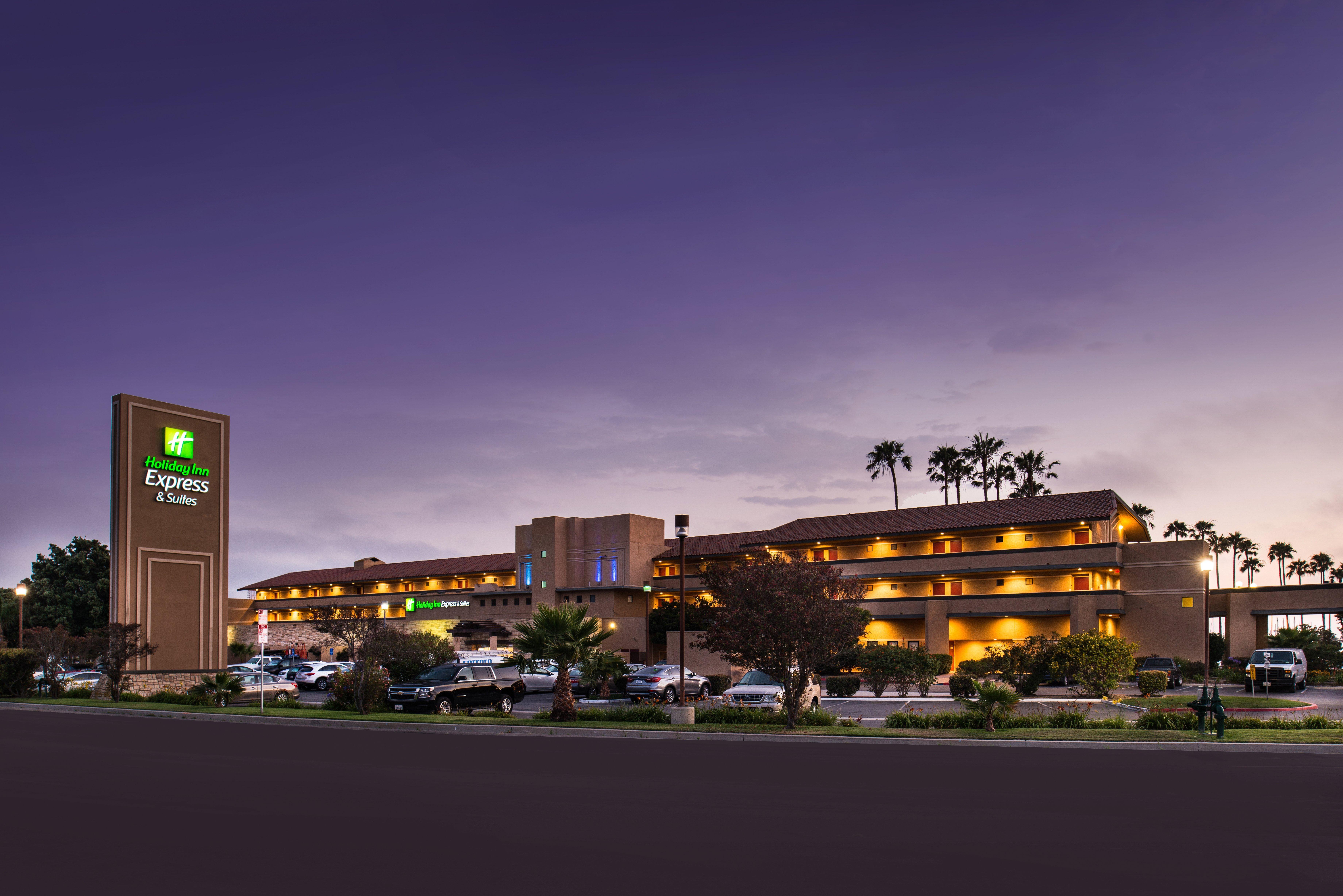 Holiday Inn Express Hotel & Suites Ventura Harbor By Ihg Екстериор снимка