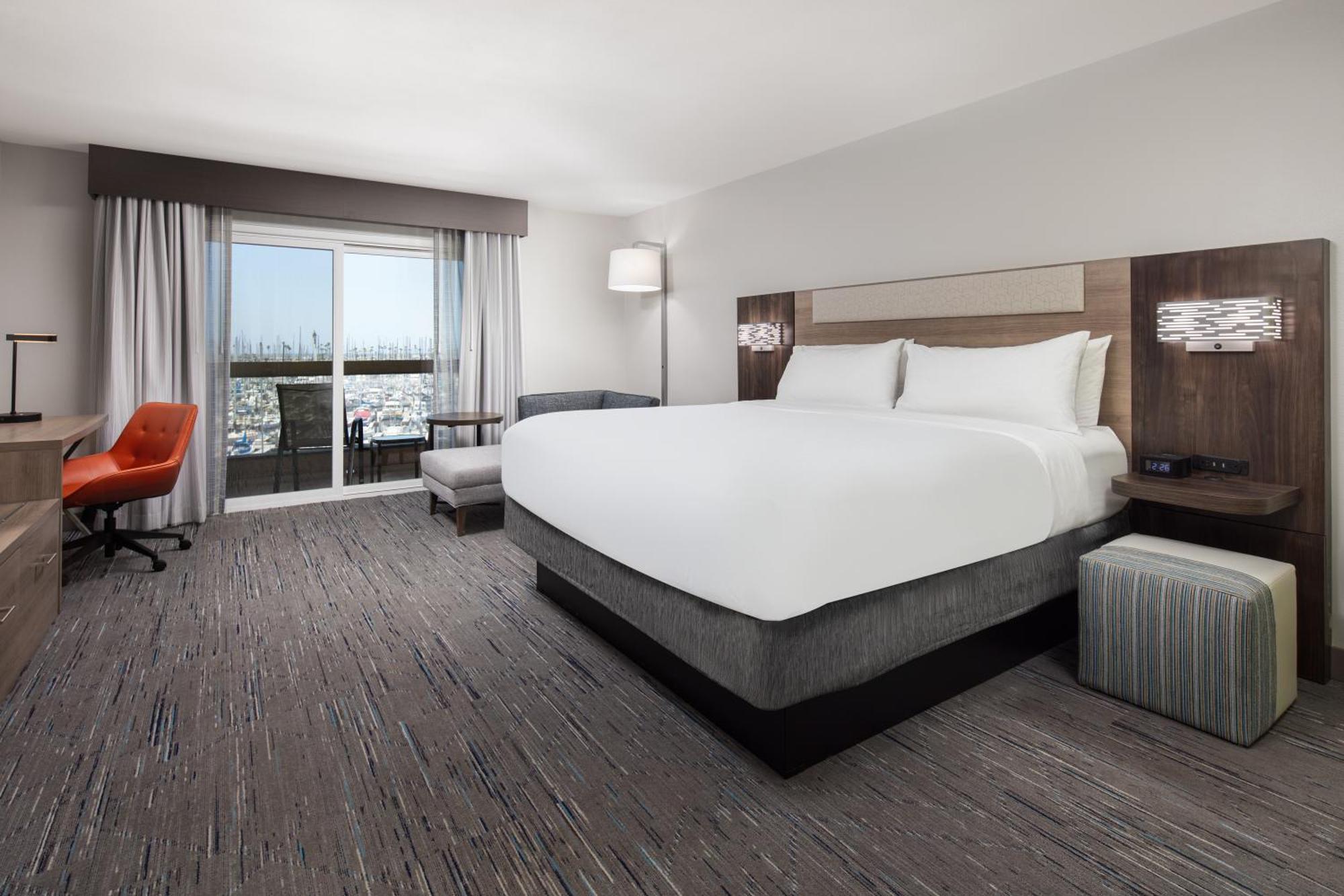 Holiday Inn Express Hotel & Suites Ventura Harbor By Ihg Екстериор снимка