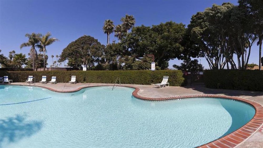 Holiday Inn Express Hotel & Suites Ventura Harbor By Ihg Екстериор снимка
