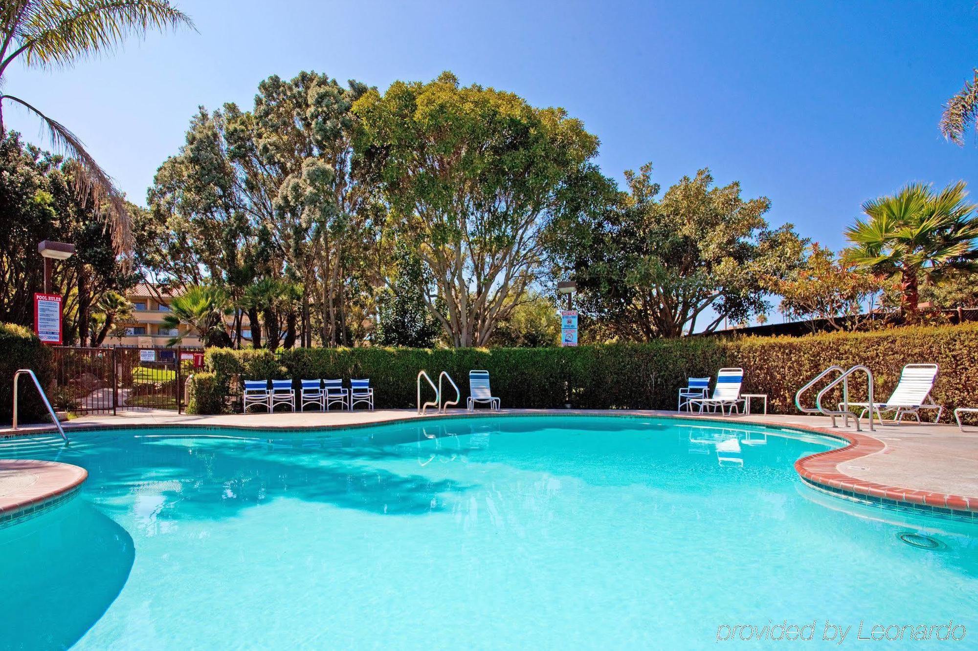 Holiday Inn Express Hotel & Suites Ventura Harbor By Ihg Съоръжения снимка
