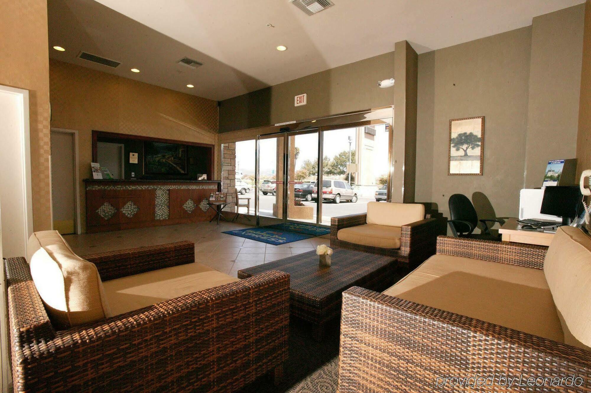 Holiday Inn Express Hotel & Suites Ventura Harbor By Ihg Екстериор снимка
